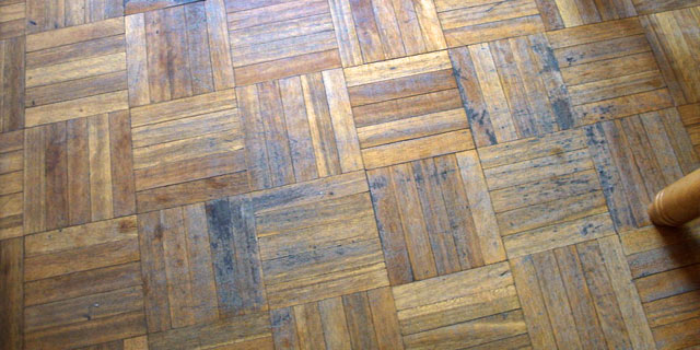 Catorze Parquets, Parquet viejo y desgastado